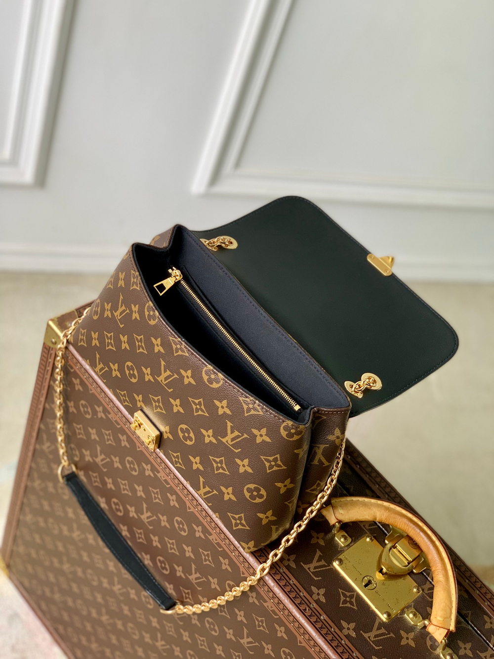 Louis Vuitton Madeleine PM