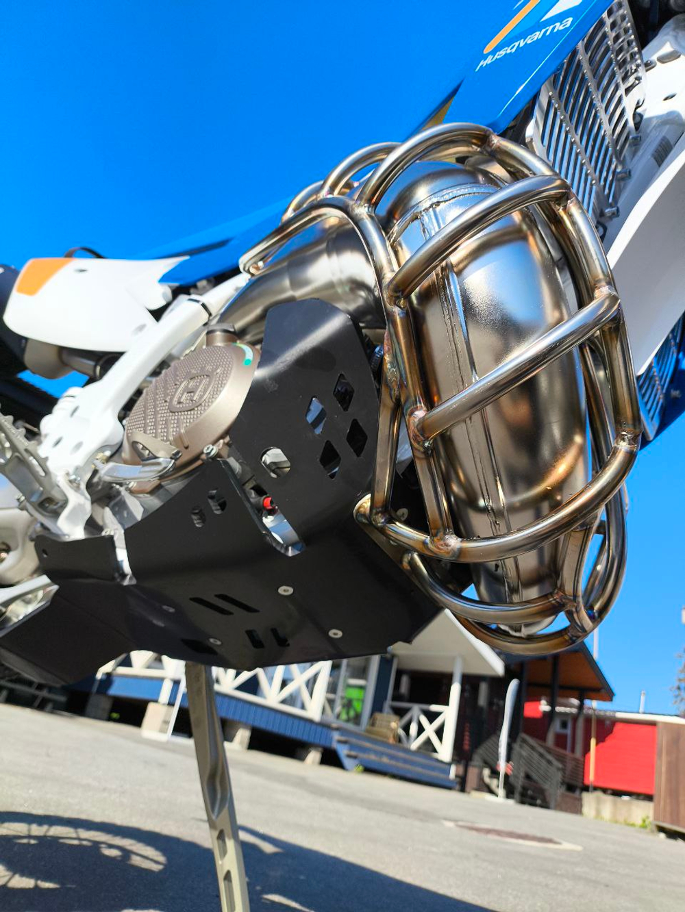 Custom Enduro Защита резонатора (титан) KTM tbi