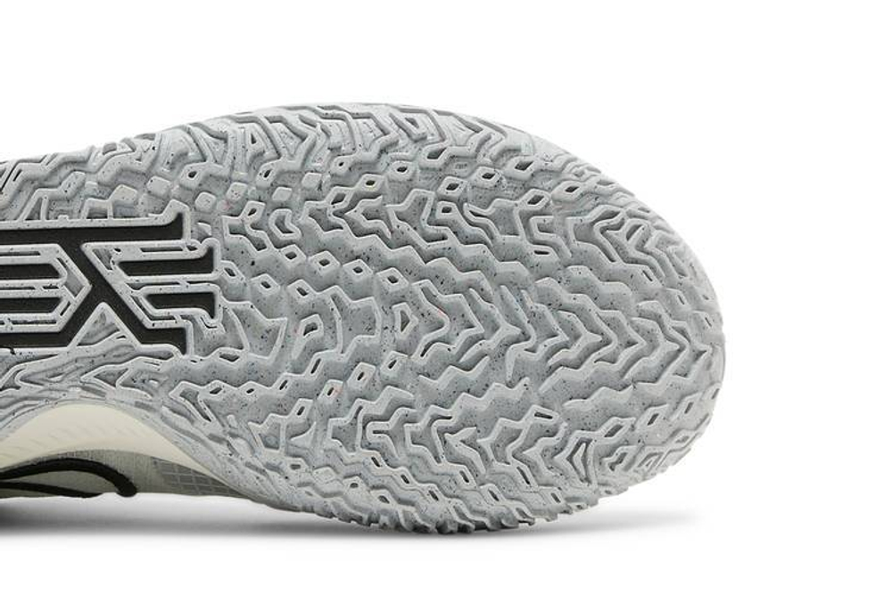 Кроссовки Nike Kyrie Low 4 Tpu