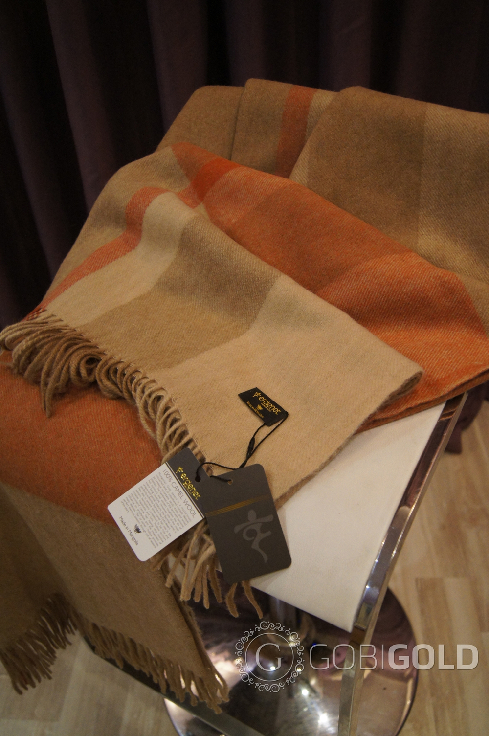 Плед из 100% верблюжьей шерсти 150x200 см. (ERDENET) арт. 154А - камел-оранжевый