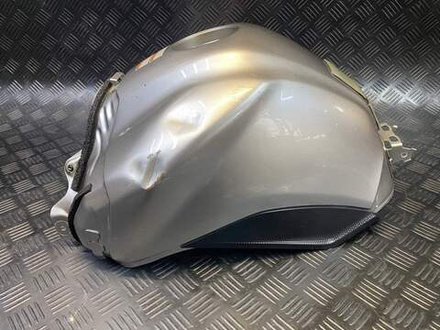 Бак топливный Yamaha FZ1 Fazer RN17