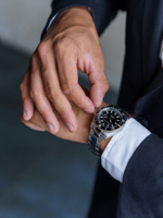 Часы кварцевые Neptune, черные