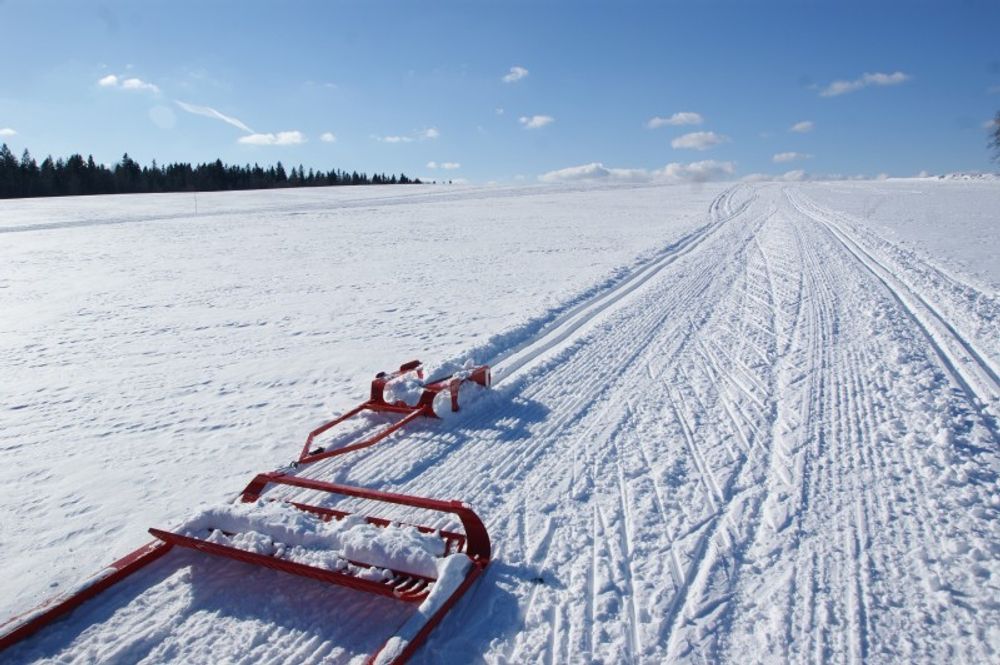 Резак для лыжни XCSPORT модель 2025 года