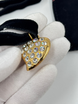 Кулон Сердце на бархатной ленте YSL