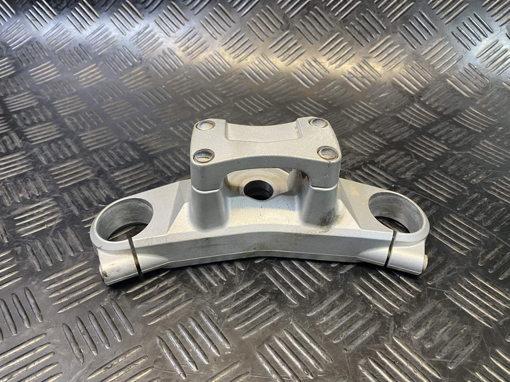 Траверса верхняя Suzuki GSR400 (GK7DA)