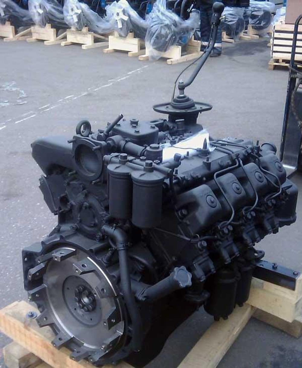 Двигатель КамАЗ 740.10 вид справа сзади фото со склада