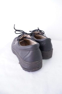 Ботинки черные на шнурках 36 размер, новые