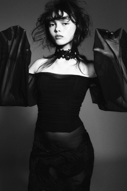 ZARA КОЛЬЕ-ЧОКЕР «ЦВЕТЫ И ЧЕРЕПА», ЧЕРНЫЙ