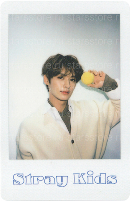 Полароид Lee Know Stray Kids - Season Greetings 2022 'Room, Mates'