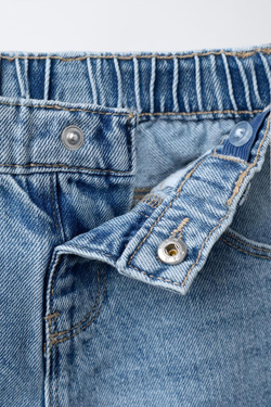 ZARA ДЖИНСЫ С КОНТРАСТЫМИ ДЕТАЛЯМИ "БАБОЧКИ", СВЕТЛО-ГОЛУБОЙ