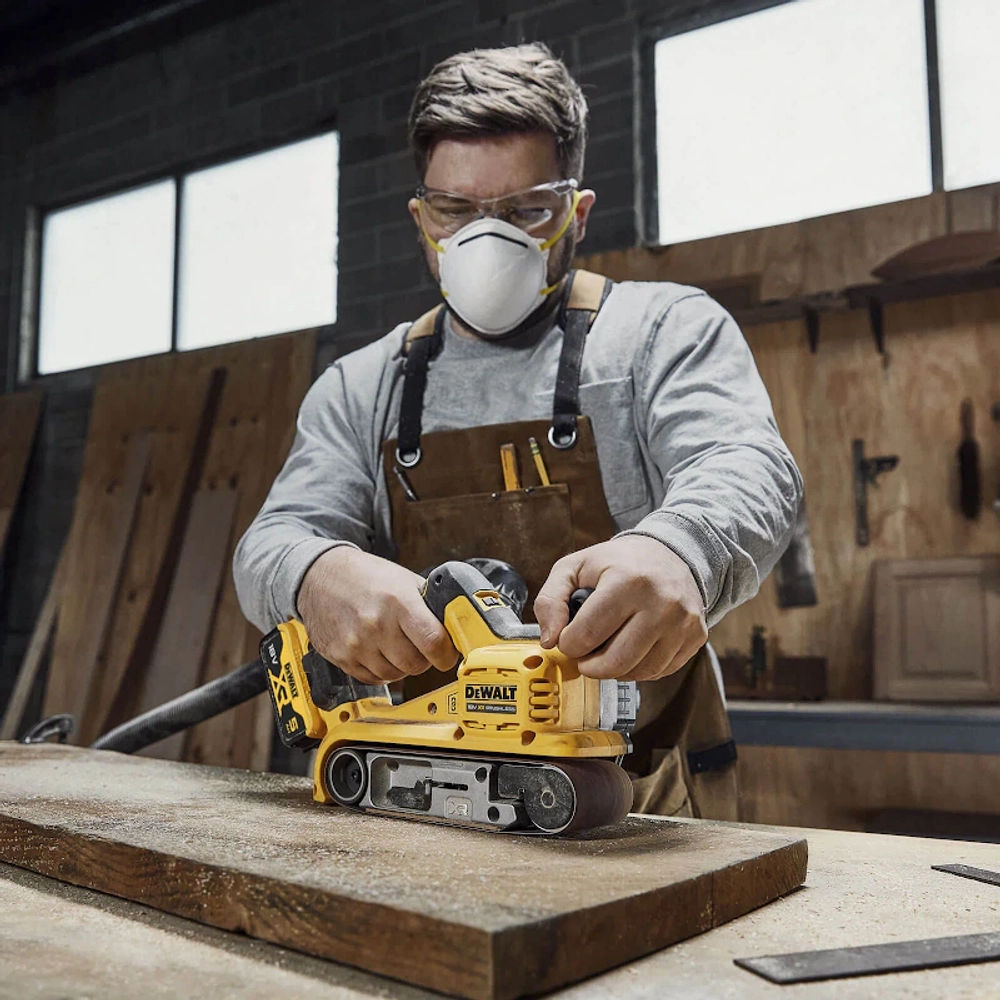 DeWalt DCW220N-XJ аккумуляторная ленточная шлифовальная машина (без АКБ и ЗУ)