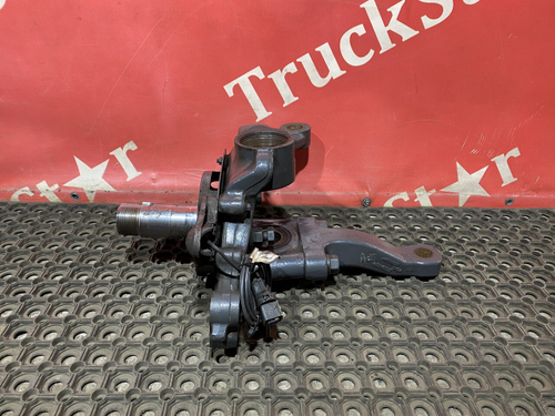 Кулак поворотный левый 2016г