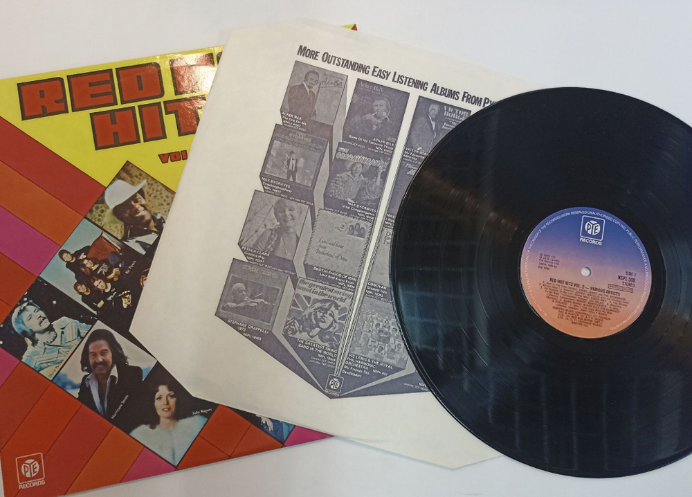 Винтажная виниловая пластинка LP Сборник Red Hot Hits Vol 2 (UK 1977)