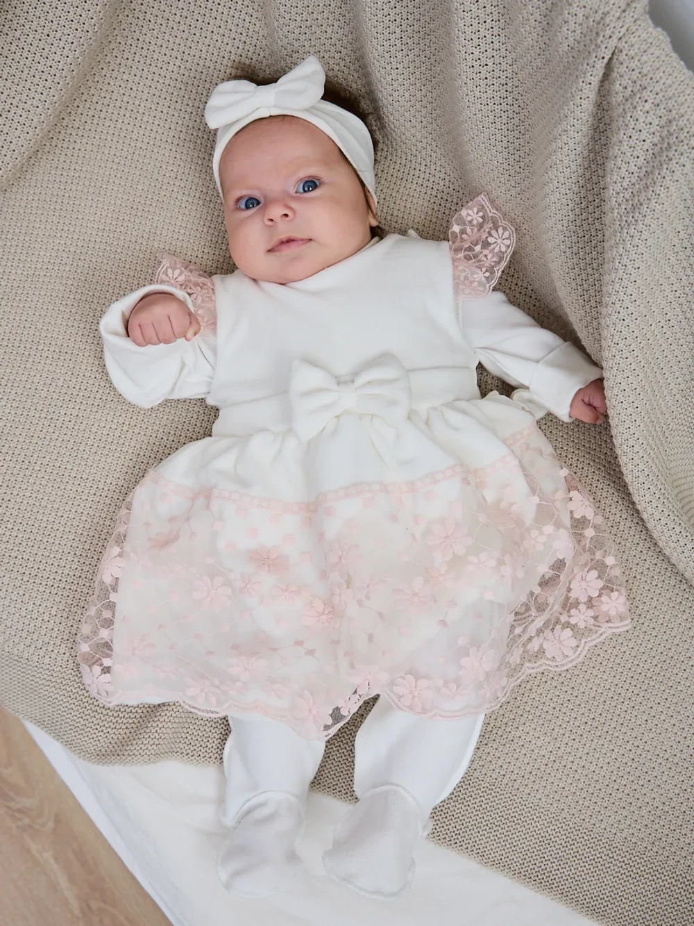 Конверт на выписку новорожденного весна