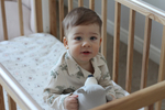 Детская кроватка Фабрика Облаков Onlybaby Scandi маятник продольный молочный, дерево