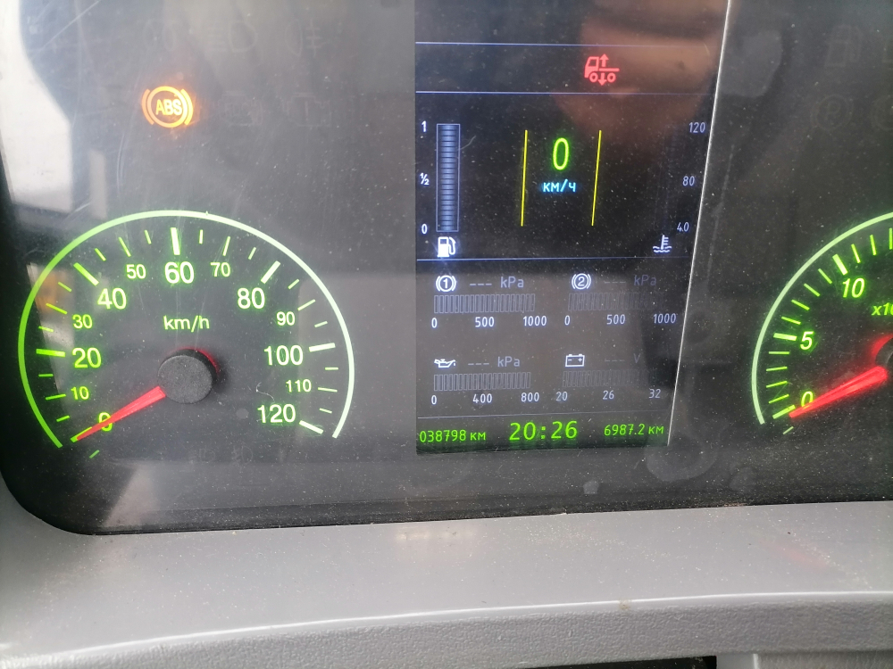 МАЗ 5440 4x2 Седельный тягач 544028-570-031 (Дизельный, 11,6 л, 423 л.с., МТ)