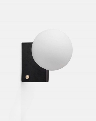 Настенное бра с диммером — стиль и комфорт в одном решении.