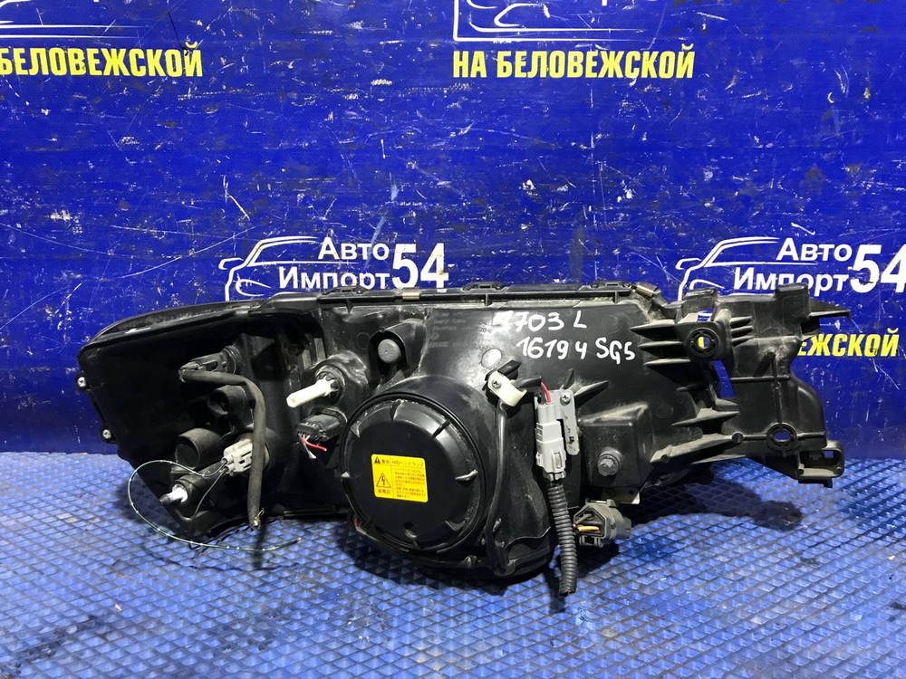 Фара передняя левая SUBARU FORESTER 2002-2004