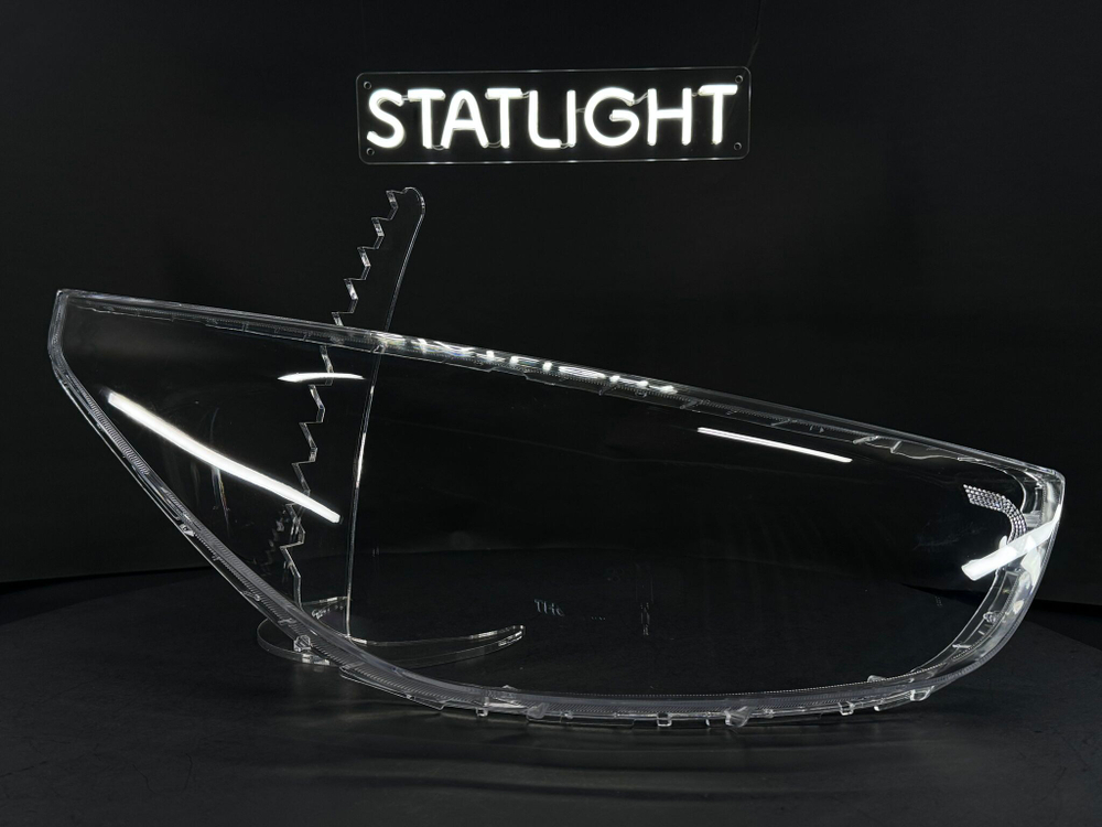 Правое стекло фары Hyundai Tucson 2 IX35 2009-2015