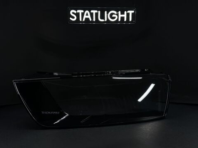 Левое стекло фары AUDI Q3 2016-2018