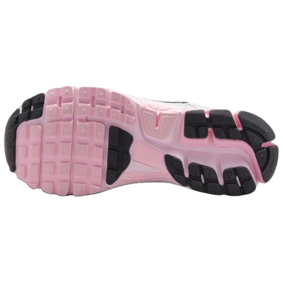 Nike Air Zoom Vomero 5 Беговые кроссовки Низкие Фотонная пыль/Металлическое серебро/Розовая пена Женские