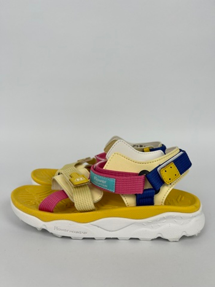 Сандалии Flower Mountain