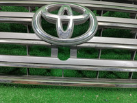 Решетка радиатора Toyota Land Cruiser 200 (2012-2015)