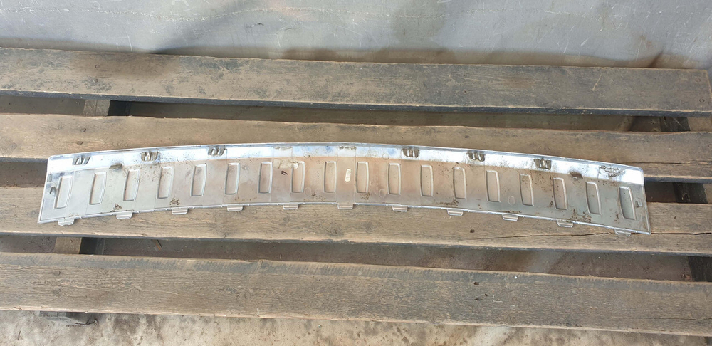 Накладка заднего бампера Mercedes GL (X166) 12-16 Б/У Оригинал A1668840190