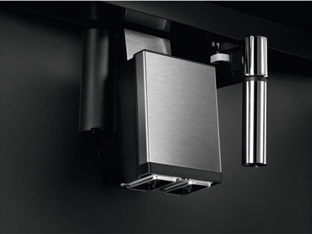 Встраиваемая кофемашина AEG KKK994500M