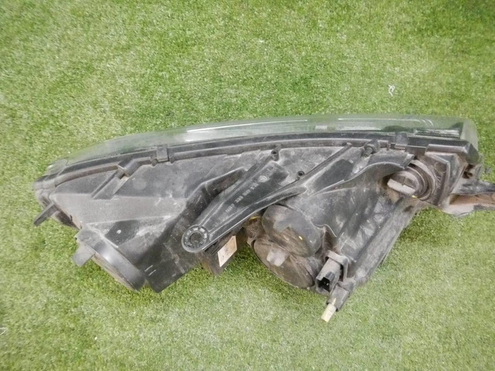 Битая Фара левая Lada Largus 1 (2021-н.в.) галоген