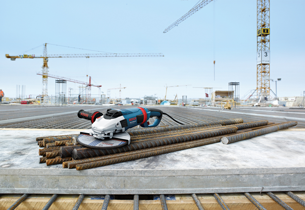 Угловая шлифмашина BOSCH GWS 24-230 LVI 0601893F00