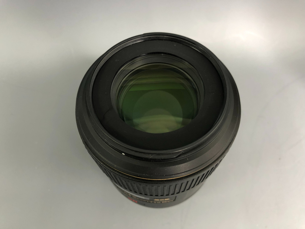 Nikon 105mm 2.8G IF-ED AF-S VR Micro-Nikkor