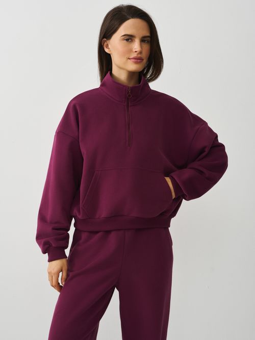 Олимпийка с велюровым эффектом 