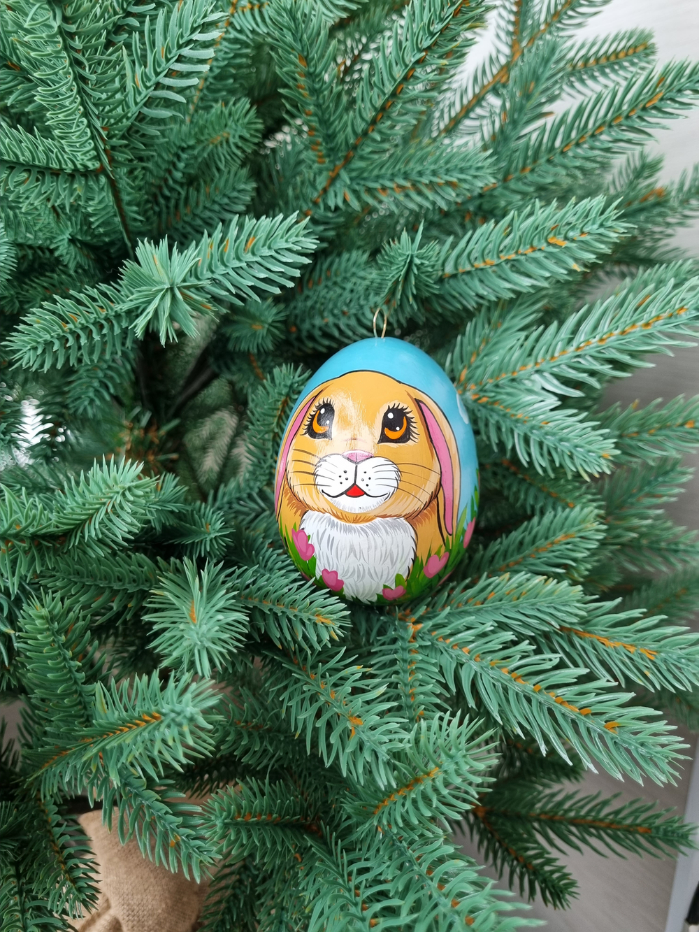 Фарфоровое пасхальное  яйцо "Весенний кролик"