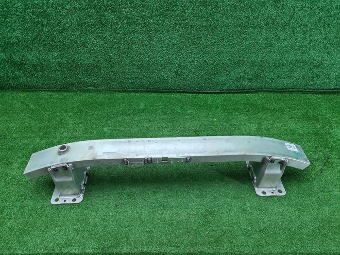 Усилитель передний Genesis GV80 (2020-н.в.)