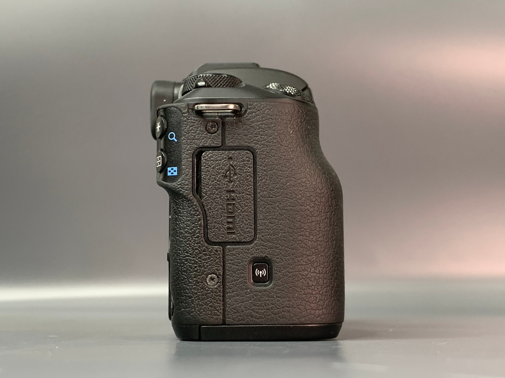 Canon EOS M50