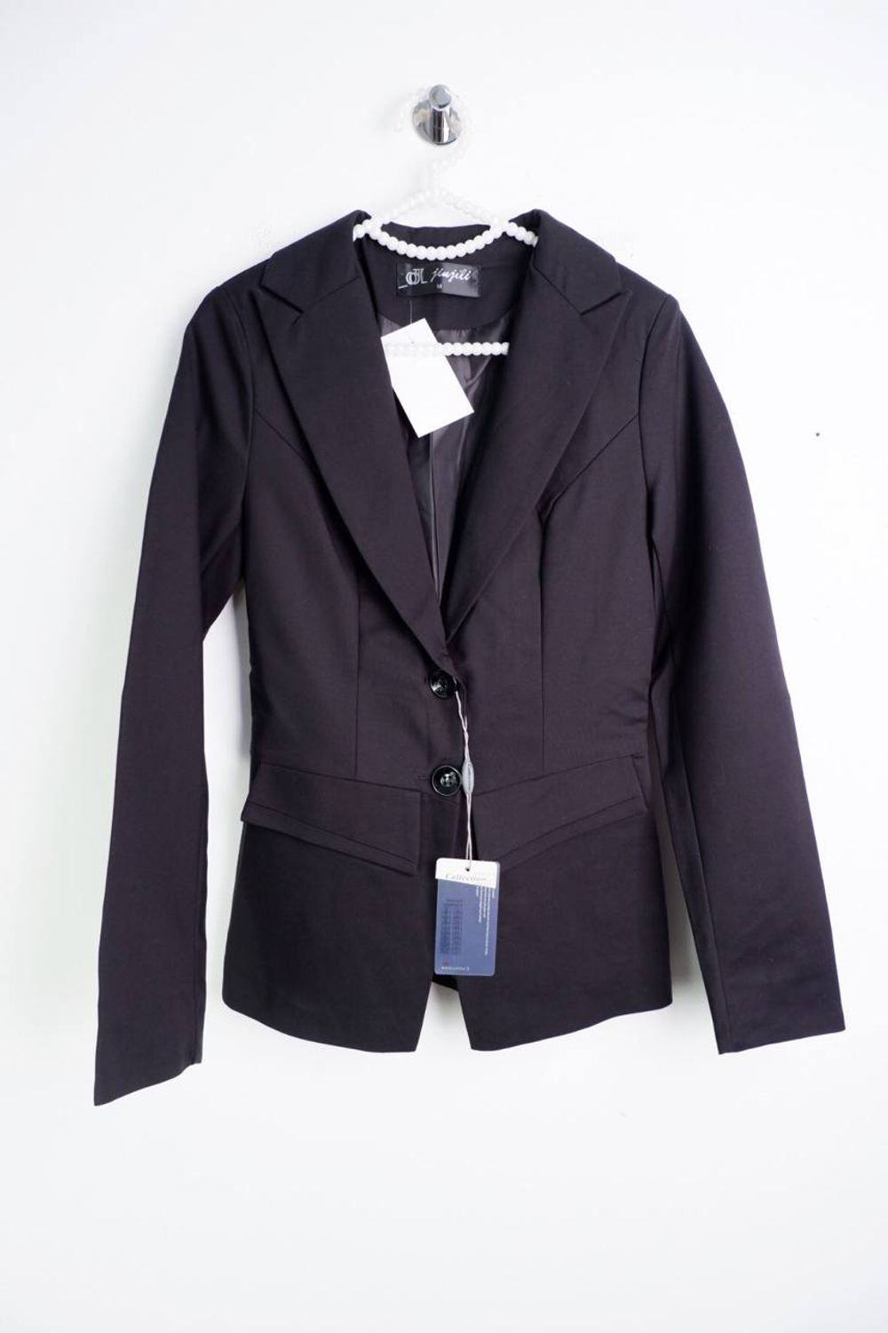 Жакет базовый, маркировка М, визуально на 40/42 размер, новый