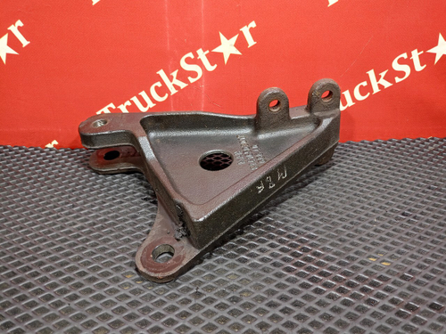 Кронштейн усилителя бампера левый