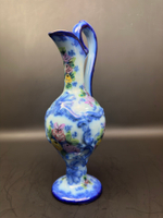 Кувшин с цветочным декором