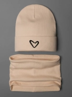 Шапка для девочки на осень