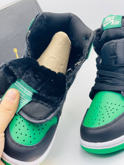 Зимние кроссовки NIKE AIR JORDAN 1