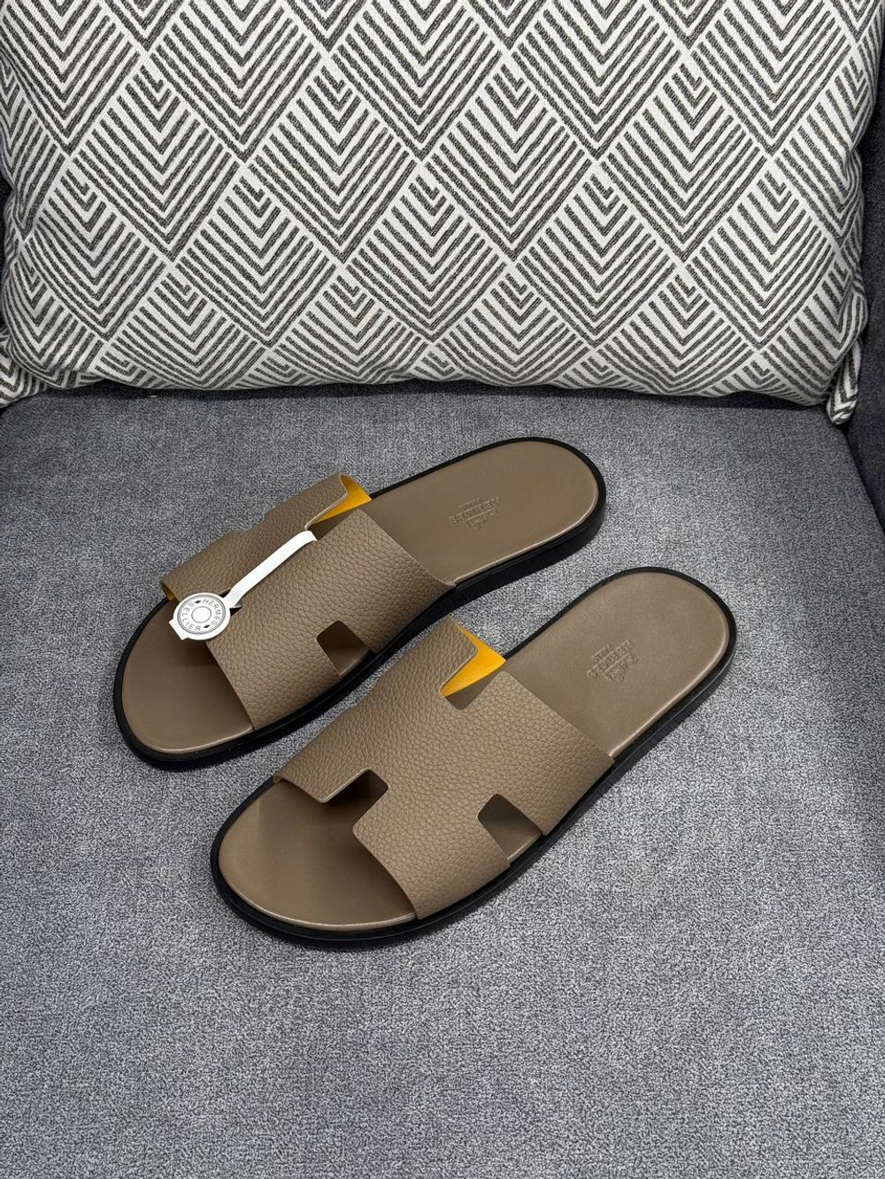 Шлепанцы Hermes