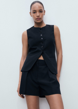 Костюмные шорты с защипами