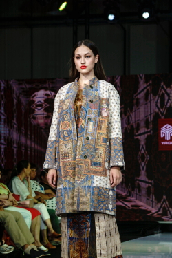 Пальто "Ирландская легенда", по мотивам Келлской книги