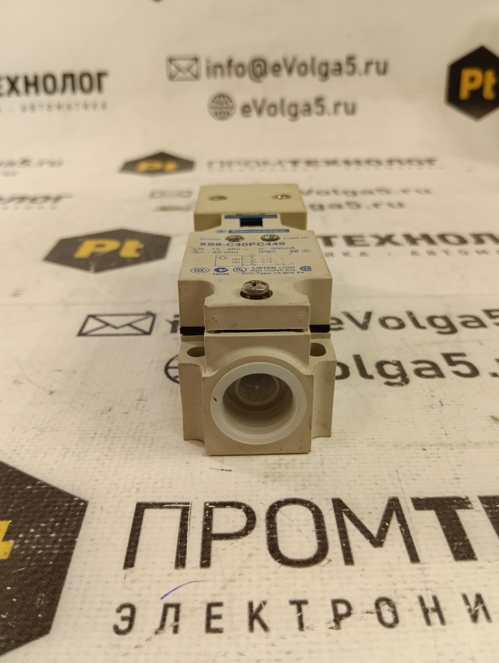 Telemecanique XS8-C40PC449 б/у