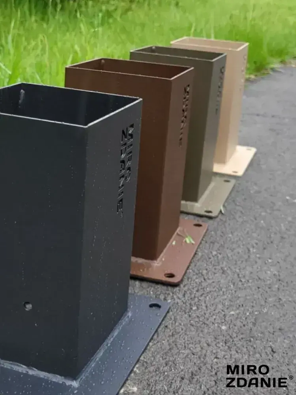 Опора бруса 100x100 UNO - 1 шт, цвет графит, с шурупами