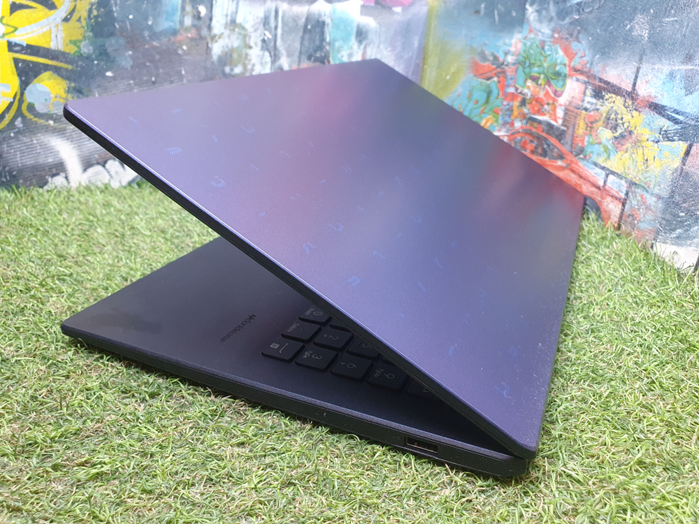 Ноутбук ASUS Celeron/4Gb/FHD/R522M R522MA-BQ862W/Windows 11