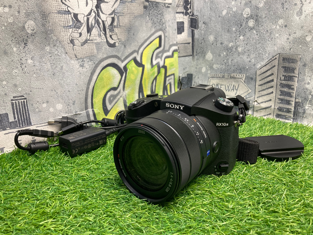 Sony Cyber-Shot RX10 III