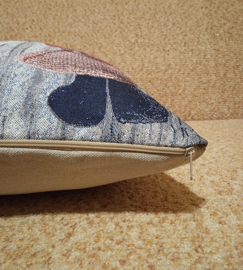 Декоративный гобеленовый чехол Новогоднее настроение (кукла)47х47