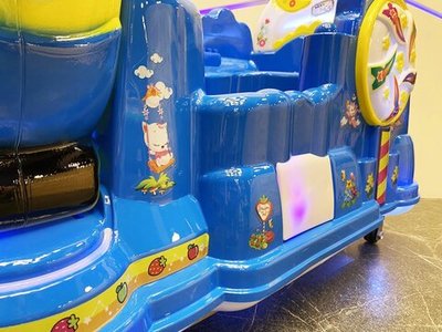 Аттракцион качалка с мультиками «Желтый человечек»